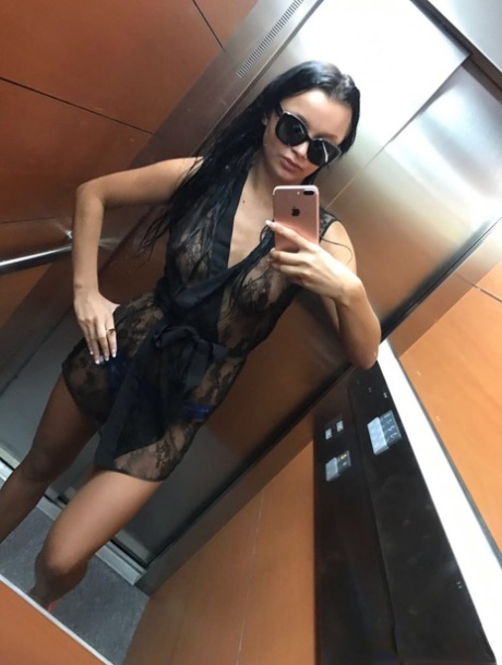 Atalar Çevresinde VIP Model Begüm ile Özel Randevu